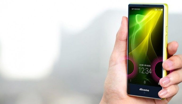 Un nou exemplu de flagship compact: Sharp Aquos Compact 1 the-sharp-aquos-compact-sh-02h-770x472.jpg