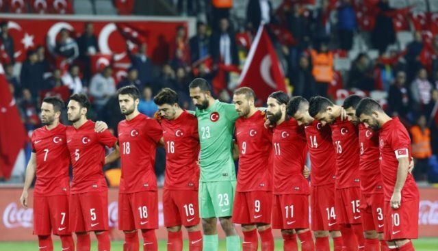 AMICAL. Huiduieli în minutul de reculegere 1 4_45.jpg