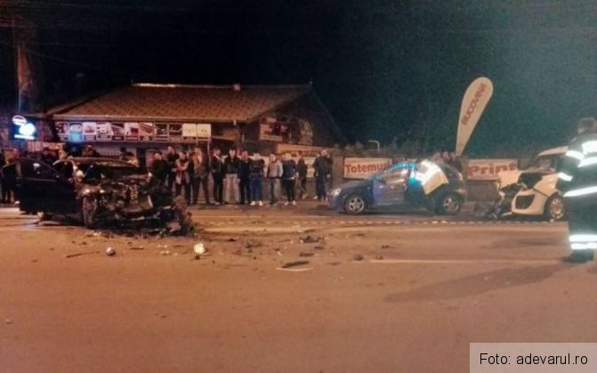 TERIBIL. A murit lovit de două autoturisme şi un autobuz, pe trecerea de pietoni (FOTO) 1 646x404_198075.jpg