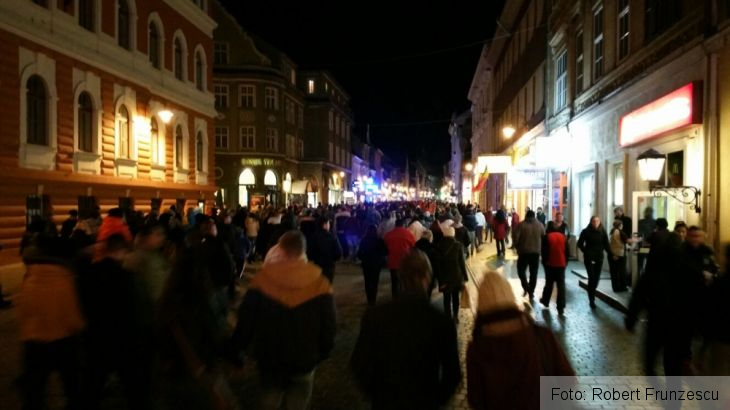 LIVE TEXT de la ora 18.00. Brașovenii ies în stradă, pentru a treia seară la rând 1 7_197534.jpg