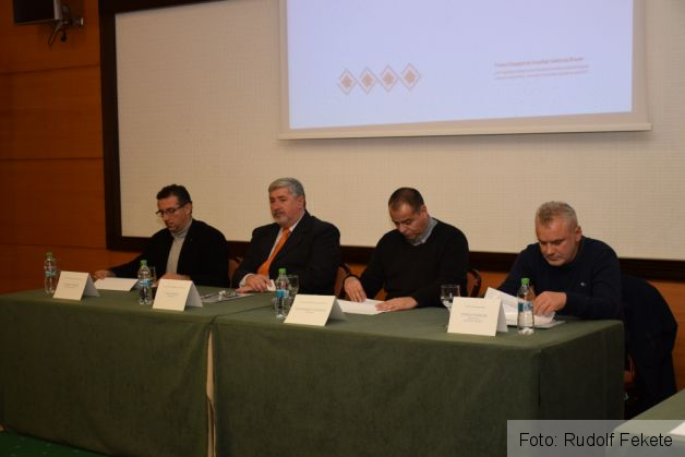 Junii Brasovului conferinta presa nov 11_199398.JPG