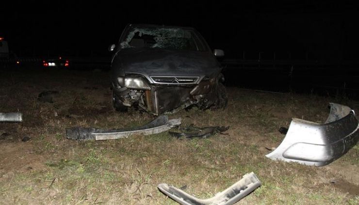 Tinere rănite într-un accident petrecut în... sensul giratoriu 1 accidentgiratoriu.jpg