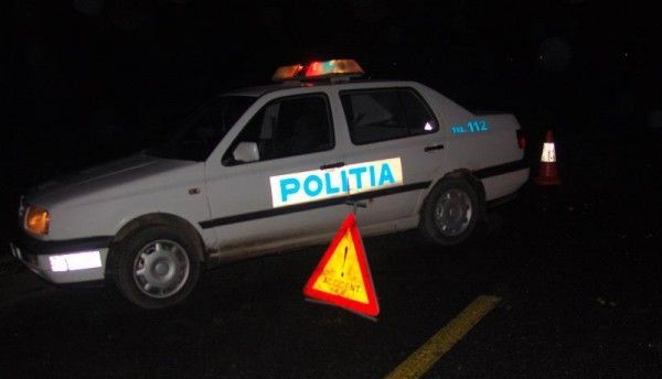 Un BRAŞOVEAN are dosar penal la Sibiu, după ce a şofat băut, fără permis! A fost prins după ce... 1 accidentnoapteasemn.jpg