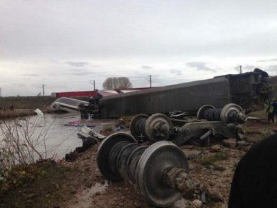 accidenttren.jpg
