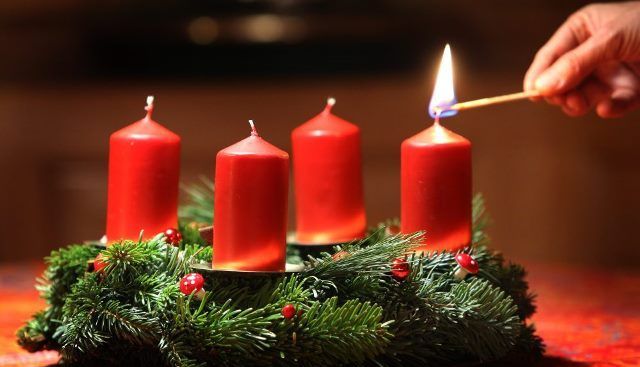 Astăzi este prima duminică de Advent 1 adventcoronitalumanari.jpg