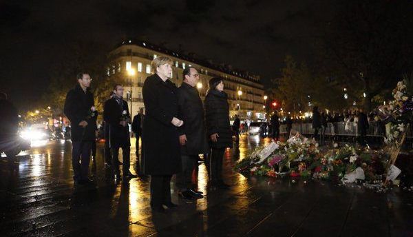 Angela Merkel şi François Hollande au adus un omagiu victimelor atentatelor de la Paris 1 angelamerkel6.jpg