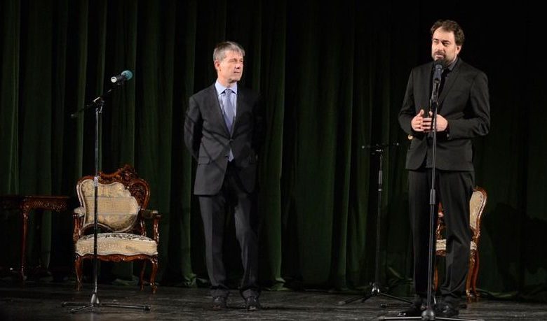 BRAŞOV. Conducerea Teatrului „Sică Alexandrescu” şi-a dat demisia 1 claudiugogasiprimarinaugurareteatru.jpg
