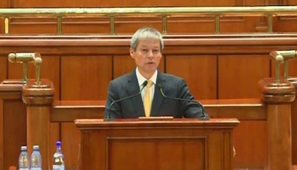 Ce spune premierul Dacian Cioloș despre creșterea salariului minim pe economie 1 dacian-ciolos-parlament.jpg
