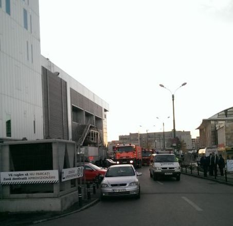 BRAŞOV. Alertă de incendiu la fostul My Place! 1 image-48547.jpeg