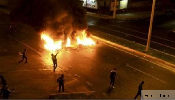 Incidente în Turcia, după anunțarea rezultatelor parțiale ale alegerilor parlamentare 1 incidenteturcia.jpg