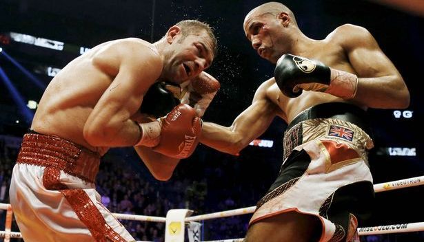 Lucian Bute: „Mă voi întoarce în sală și voi încerca să revin mai puternic” 1 james-degale-v-lucian-bute.jpg