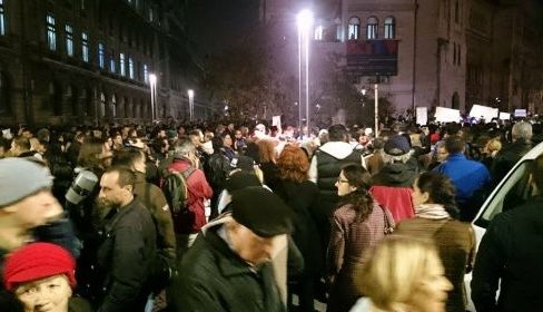 protest-in-bucuresti--se-cere-demisia-lui-piedone.jpg