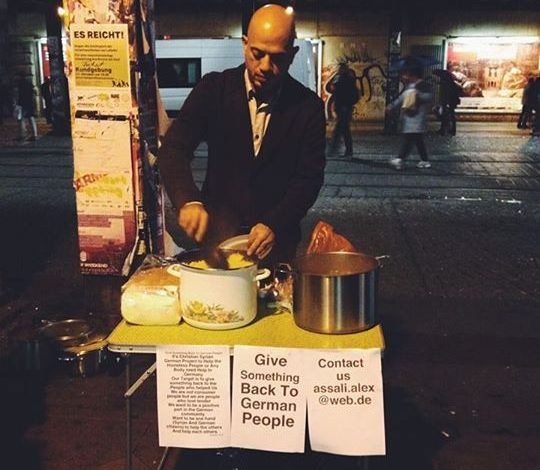 Un refugiat sirian hrănește oamenii fără adăpost din Berlin 1 refugiatsirian.jpg