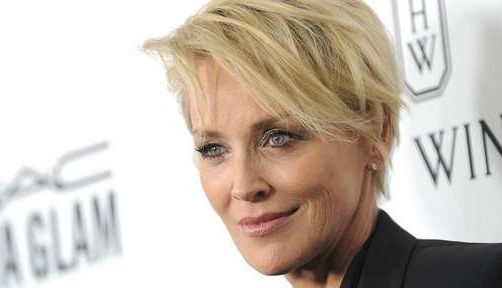 SHARON STONE. Ce i s-a întâmplat după „BASIC INSTINCT”?!... 1 stone_2.jpg