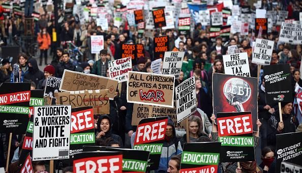 Protestele au degenerat în ciocniri violente 1 tuitionfees.jpg