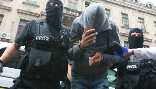 Percheziţii la hoții din mașini 1 9_34.jpg