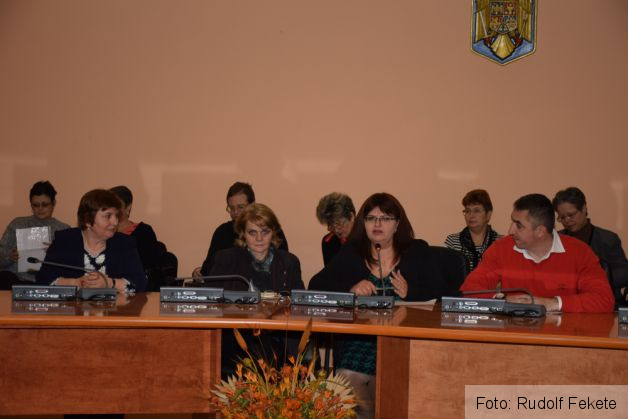 Casiopeea conferinta proteze decembrie 01_200845.JPG