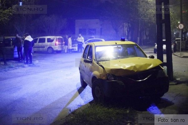Maşină de poliţie implicată într-un accident cu două victime! 1 accidenttimis_3.jpg