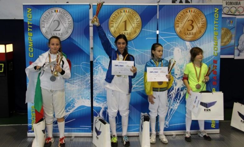 BRAŞOV. „Aur” şi „bronz” pentru CSM Braşov la Cupa „Riposta” 1 ana1.jpg