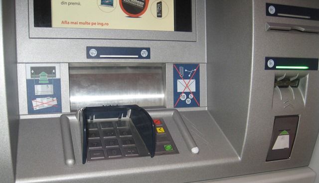 Grupare specializată în furturi din bancomate, destructurată! Ar fi comis infracțiuni în Spania, Franța și alte state europene 1 bancomat_2.jpg