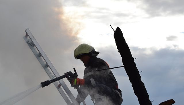 Femeie moartă în urma unui incendiu 1 incendiu-5.jpg