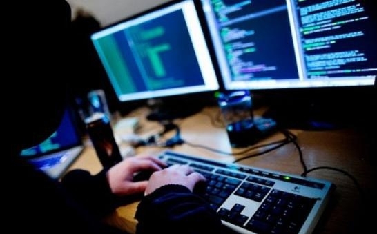 BRAŞOV. Despre prevenirea pornografiei infantile, cyberbullying şi riscurile asociate unor jocuri on-line 1 infractiuniinformatice.jpg