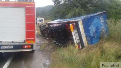 Update. BRAȘOV. Două TIR-uri și o ambulanță, implicate în accident, pe DN 13! Victimele au refuzat transportul la spital 5 padureabogatii.jpg