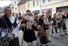 parada folclor obiceiuri Craciun si Anul Nou11_201690.JPG