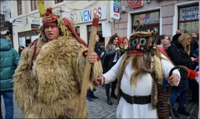 parada folclor obiceiuri Craciun si Anul Nou9_201689.JPG