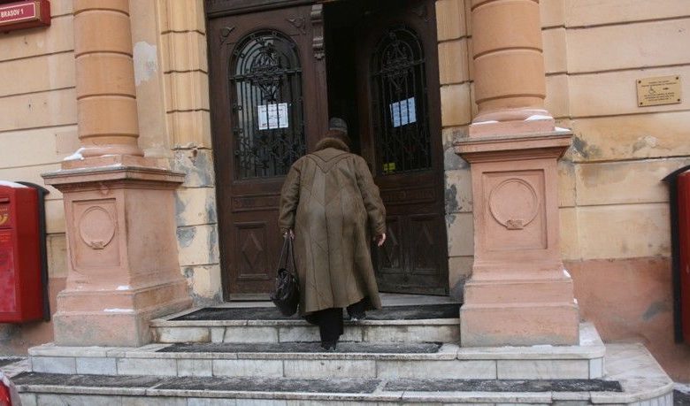 BRAŞOV. Plata anticipată a pensiilor depinde doar de Poşta Română 1 postaiarna.jpg
