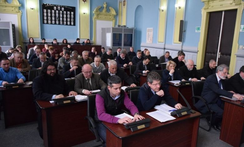 BRAŞOV. Demisie din Consiliul Judeţean, de teama incompatibilităţii 1 sedintacj.jp