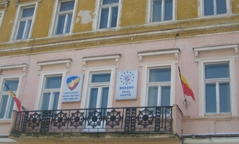 BRAȘOV. S-a stins unul dintre revoluționarii de la ICA Ghimbav 1 sediu revolutionari_201210.JPG