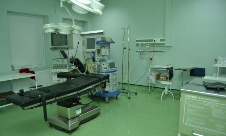BRAŞOV. Atenţie! Imagini horror! Prima victimă a petardelor 1 spitaluljudeteanblocoperatorsep11.jpg