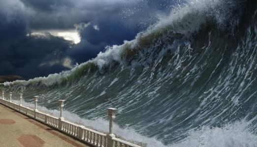 Din 30 de bănci vor rămâne jumătate 1 tsunami1.jpg