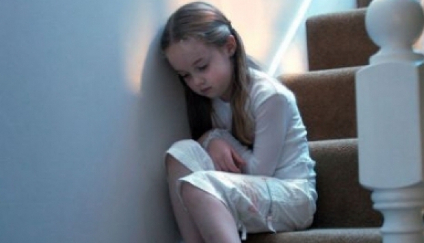A întreţinut relaţii sexuale cu două fetiţe românce 1 violata.jpg