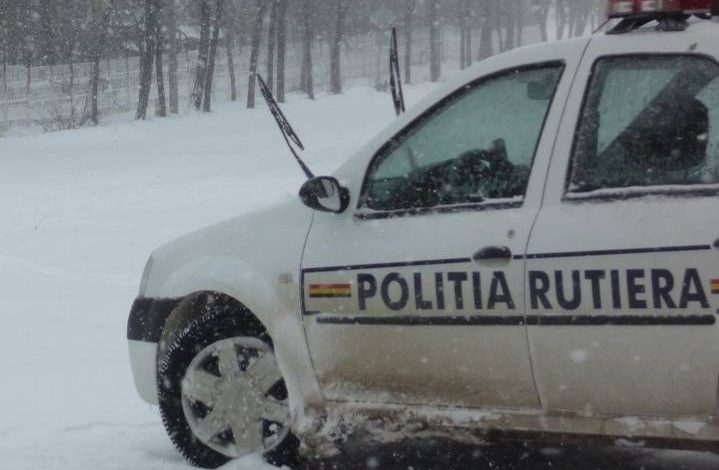 Autoturism răsturnat pe DN 2A! 1 accidentiarna2.jpg