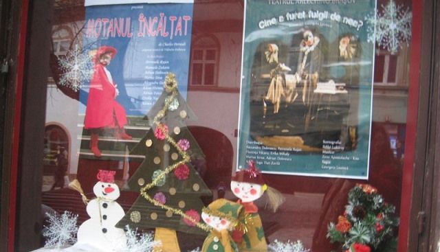 BRAȘOV. Teatrele pentru copii reiau reprezentațiile 1 arlechinoianuarie.jpg
