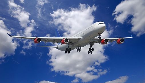 Un român a vrut să se arunce dintr-un avion care zbura spre Ibiza 1 avion_7.jpg