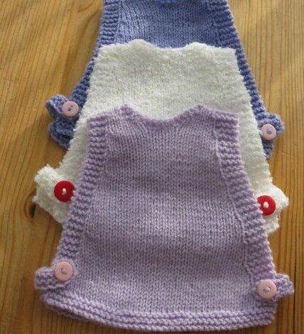 NEBUNIE. A apărut vesta pentru GĂINI (FOTO) 1 chicken-sweaters.jpg