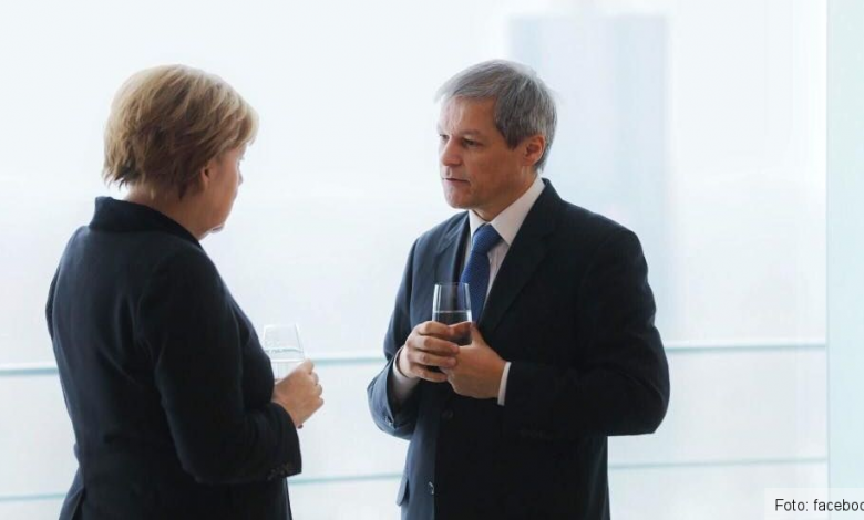 Dacian Cioloș, adeptul modelului german privind dezvoltarea regională 1 fbciolossimerkel.jpg