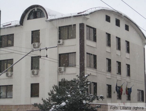 BRAŞOV. Pensionarii fac coadă degeaba pentru plecare la băi 1 img-1299.jpg