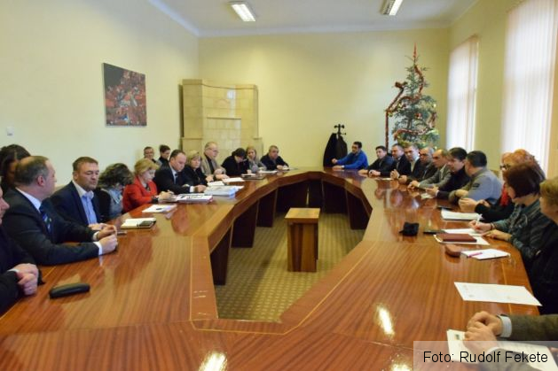 intalnire Consiliu Judetean si Primaria Brasov aeroport ian