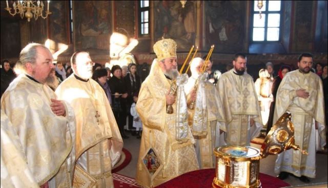 Mitropolitul Ardealului, ÎPS Laurenţiu Streza, în fața Comisiei de Etică pentru avizul dat lui Becali 1 mitropolitullabrasov_3.jpg