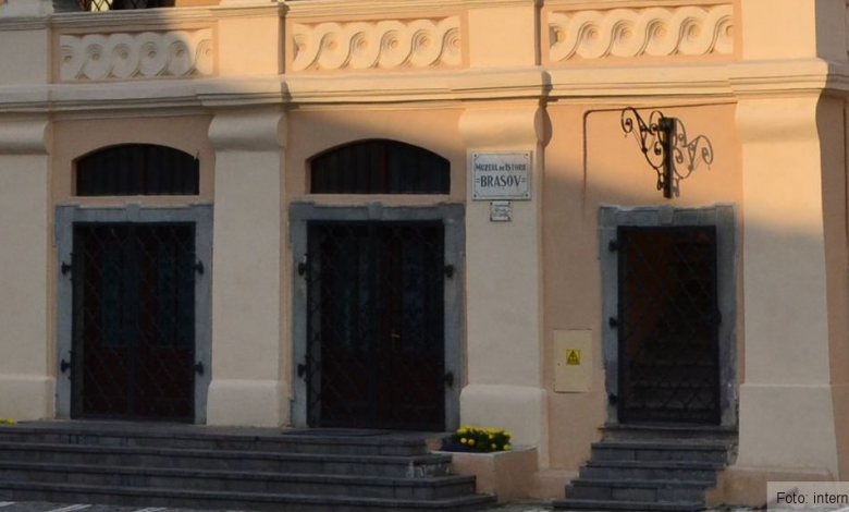 muzeuldeistoriebrasov.jpg