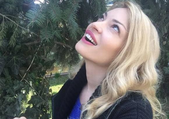 SCANDAL ÎN SHOWBIZ. Valentina Pelinel e GRAVIDĂ în 4 luni!!! Cristi Borcea va fi, iarăși, TĂTIC!!! Reacții... 1 pelinel_2.jpg