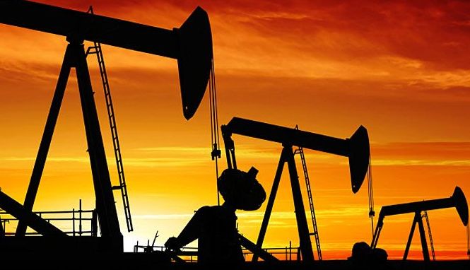 Prețul petrolului a scăzut sub 28 de dolari 1 petrol9.jpg