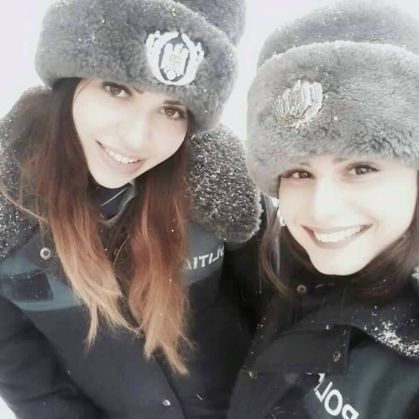 Poliţistele care au strâns peste 13.000 de like-uri, pe Facebook! 1 politiste1_202113.jpg