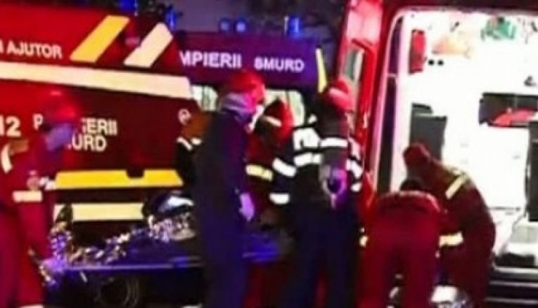 Intoxicate cu monoxid de carbon! O femeie şi o adolescentă au ajuns la spital 1 pompierismurdnoaptea.jpg