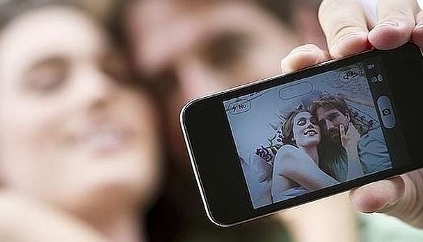 „Selfie after”, noua modă în rândul celebrităţilor 1 selfiafter.jpg