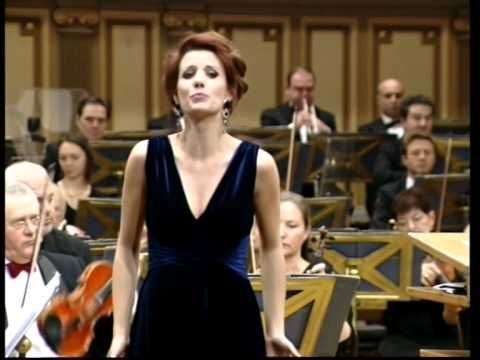 O braşoveancă, în mult aşteptatul Concert de Anul Nou de la Sibiu 1 sopranasilviamicu.jpg
